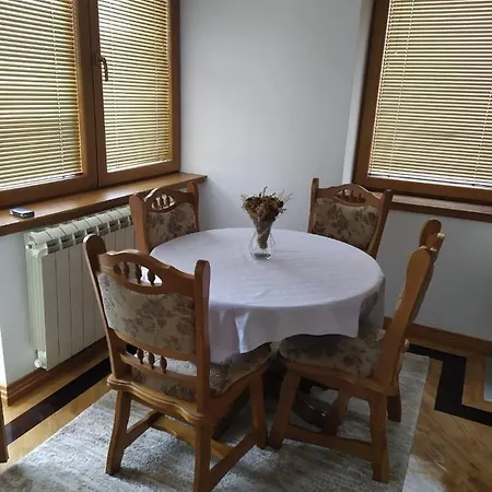 Apartment Milos *
